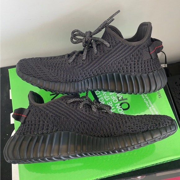 SOLD 🚫 Yeezy Boost 350 V2 Non Reflective Sneakers - Picture 12 of 15